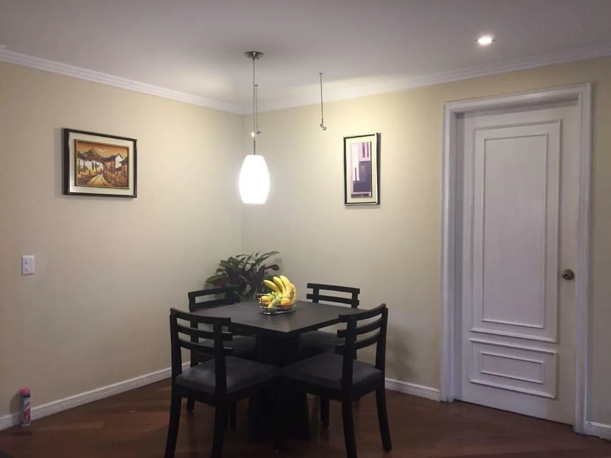 Fontana: Location + Pool Apartment Quito Ecuador